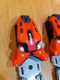 NOVÉ ZJAZDOVÉ SENIORSKÉ RACE VIAZANIE ATOMIC X19 EGA RACE